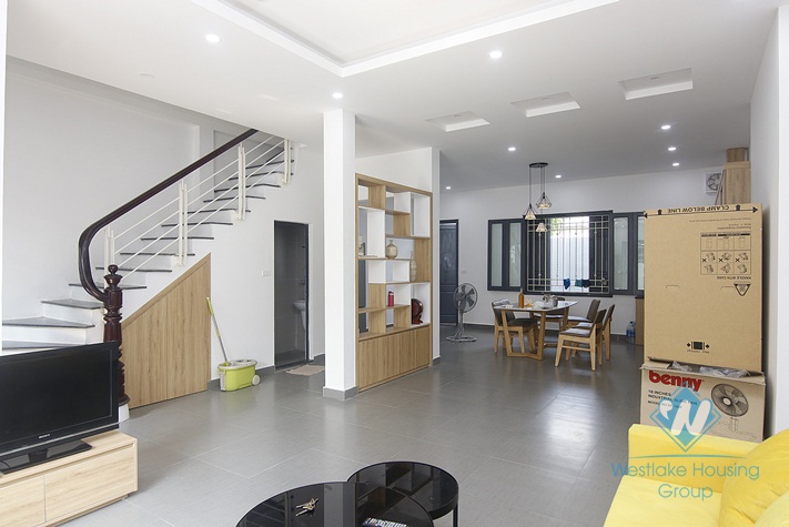 Nice and clean house for rent in Ngoc Thuy, Long Bien district, Ha Noi